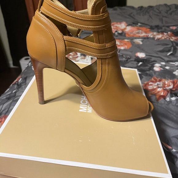 MK Open Toe bootie - Picture 2 of 4